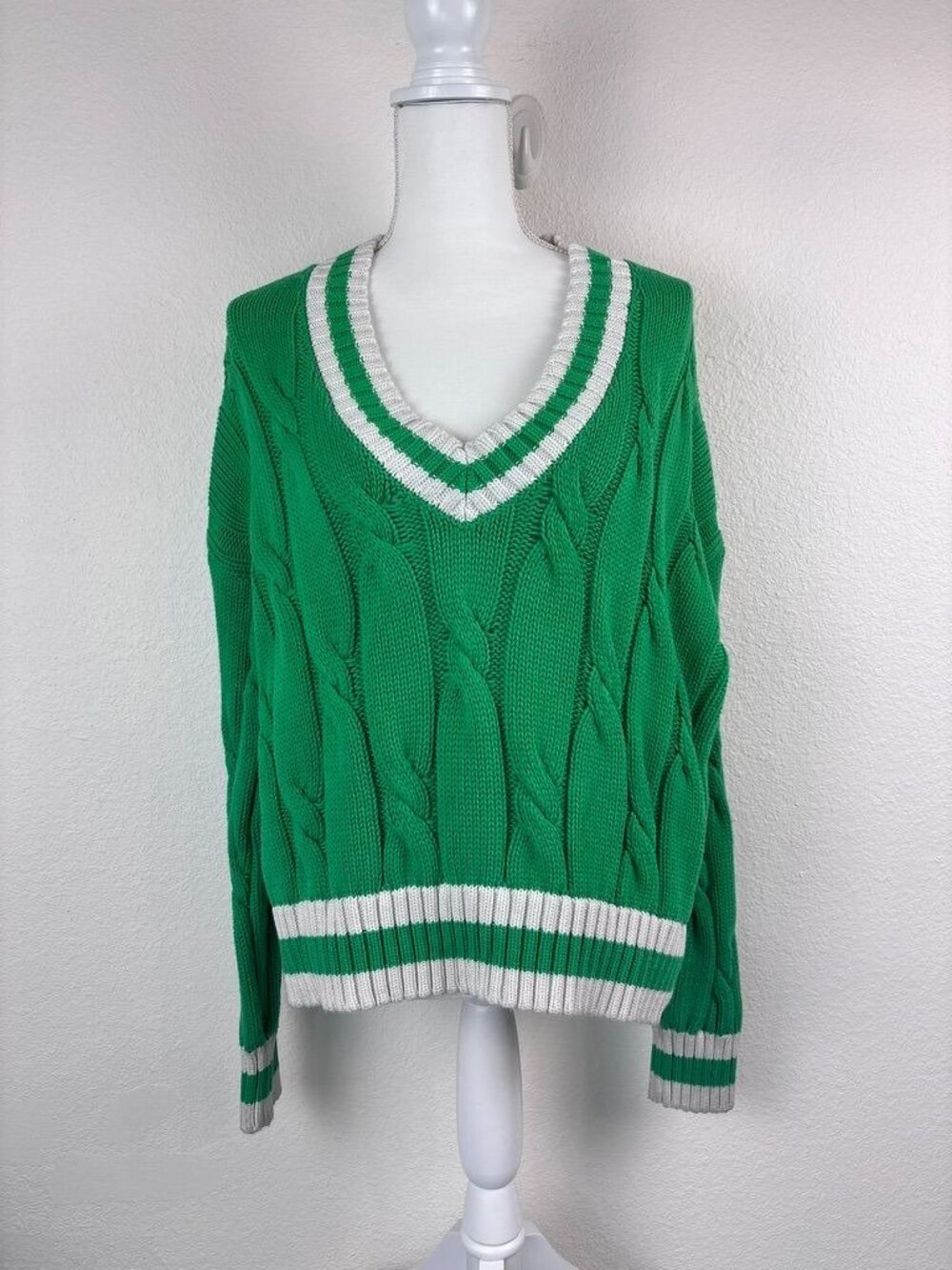 Aerie medium green cropped cable knit v-neck oversized sweater preppy collegiate - Picture 3 of 9